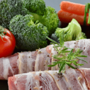 Gesundes Gemüse und Fleisch bei der 17 Tage Diät