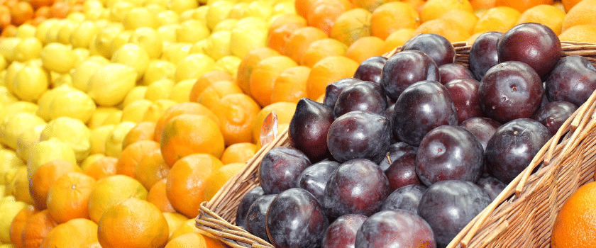 Gelbe und Rote Pflaumen